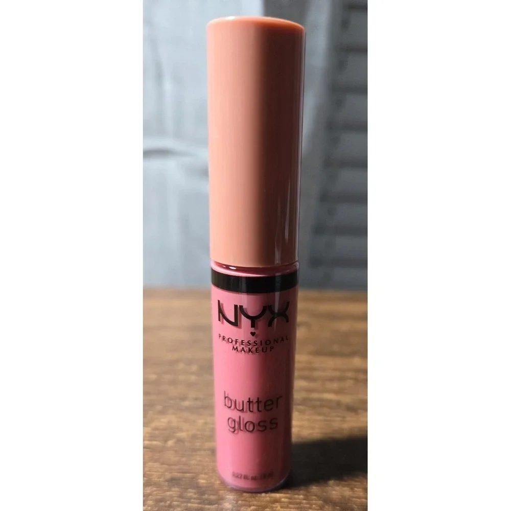 NYX PROFESSIONAL MAKEUP Butter Gloss, Non-Sticky Lip Gloss BLG05 Creme‎ Brulee